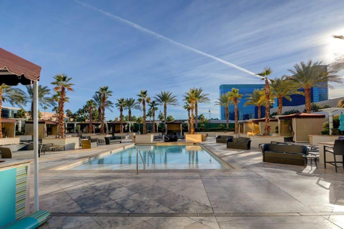 Mgm Signature-33-709 F1 Track & Strip View Balcony Las Vegas Exterior foto